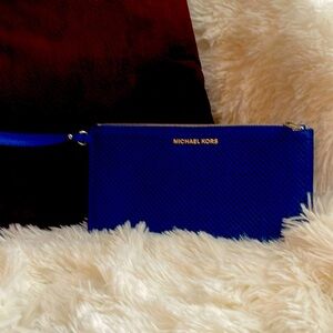 Michael kors blue electric wristlet purse